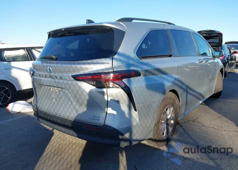 2023 Toyota Sienna Xle z USA, uszkodzony, nr VIN 5TDYRKEC7PS161315